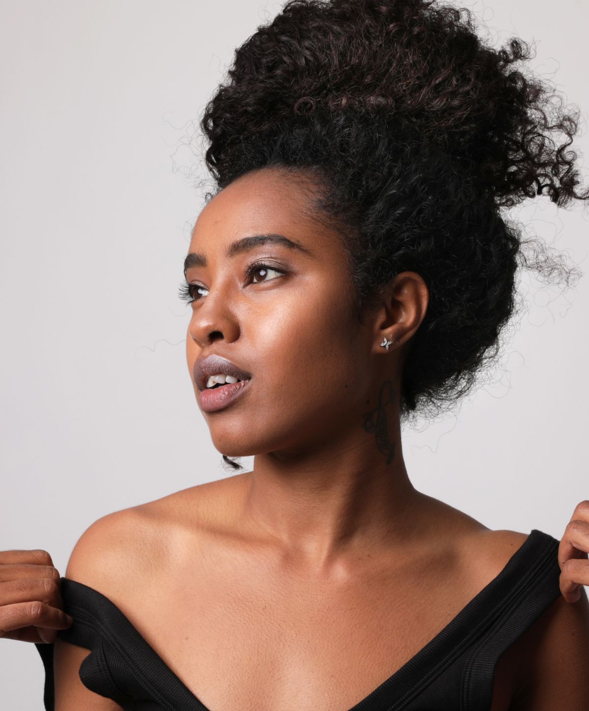 franklin plasma therapy model with black hair