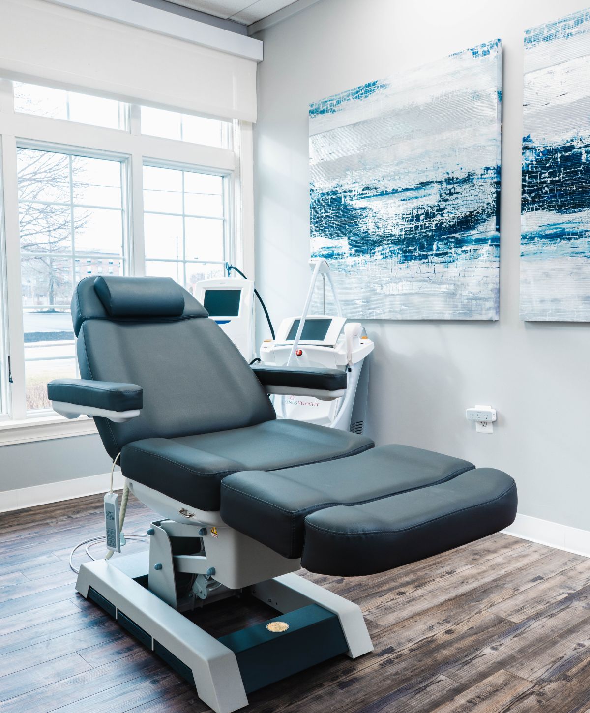 procedure chair in H2T Skin and Laser Center office